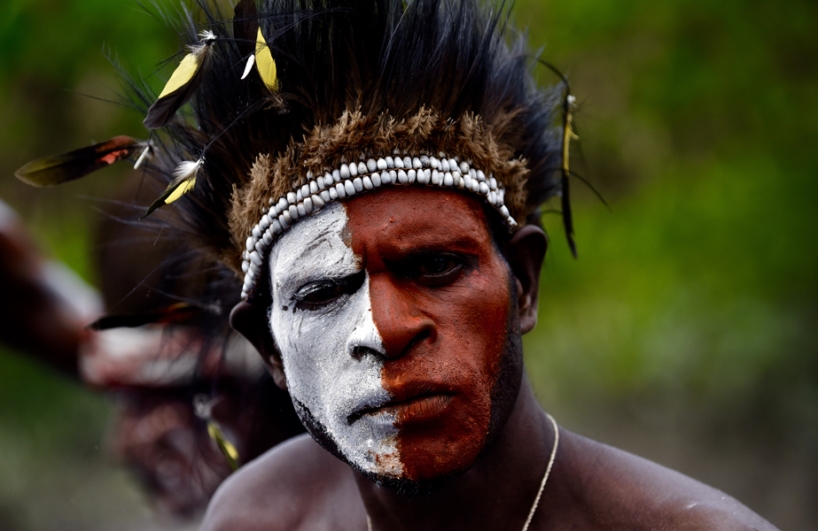 Signature Papua - Share in the secrets of an archipelago